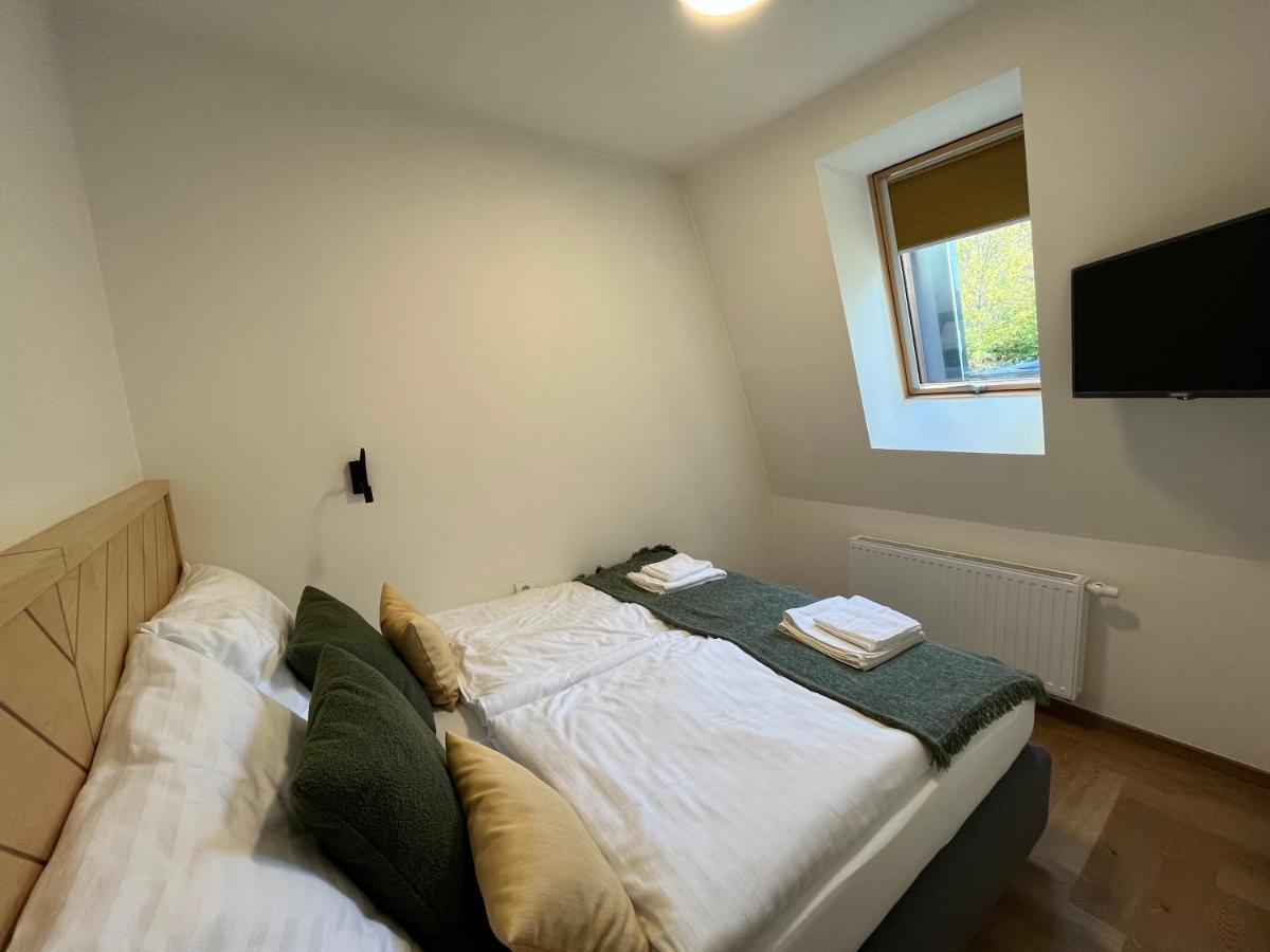Hotel Edvard Frenštát pod Radhoštěm Buitenkant foto
