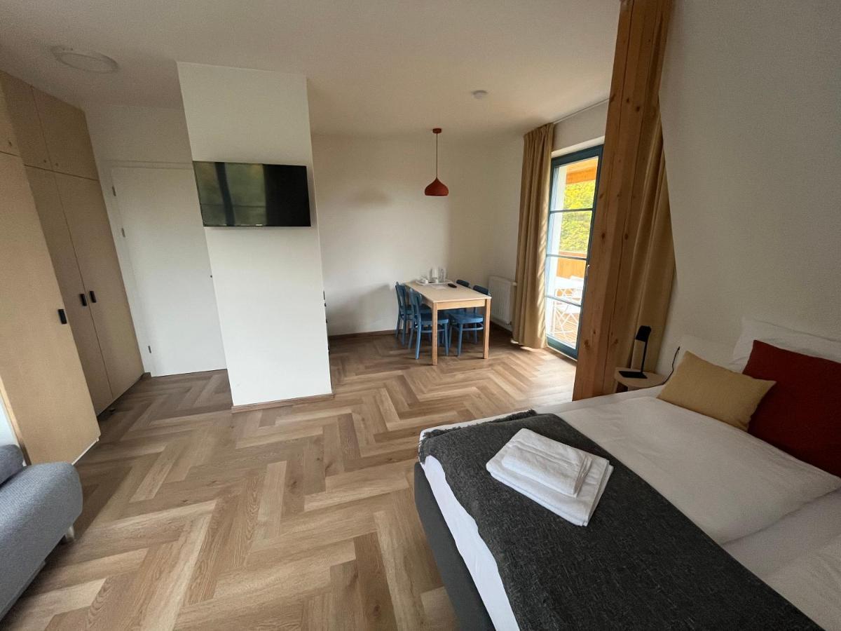 Hotel Edvard Frenštát pod Radhoštěm Buitenkant foto