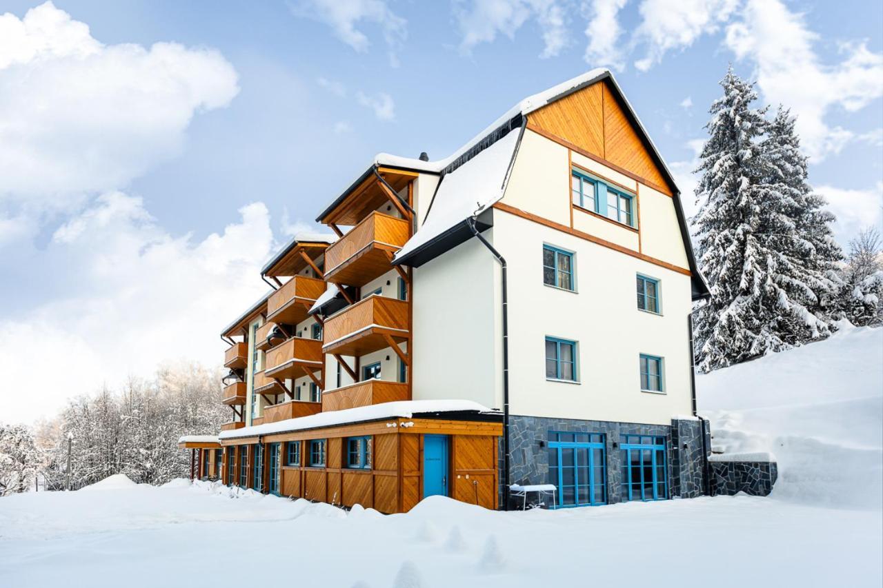 Hotel Edvard Frenštát pod Radhoštěm Buitenkant foto