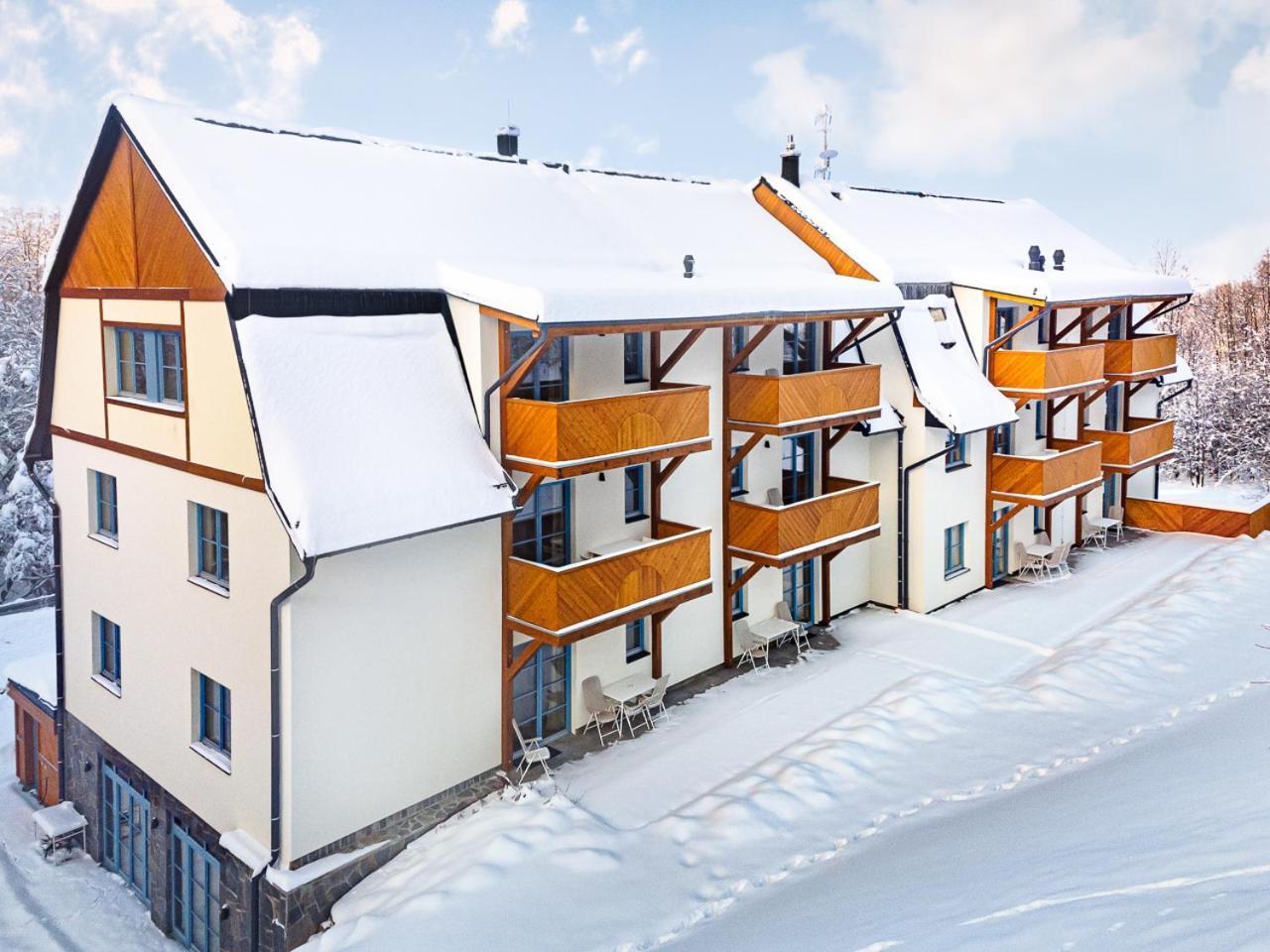 Hotel Edvard Frenštát pod Radhoštěm Buitenkant foto